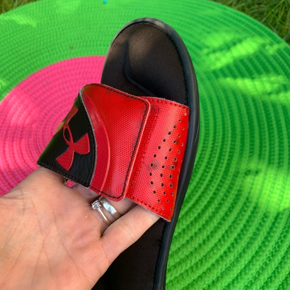 Under Armour slides 7 😍 - Picture 6 of 8